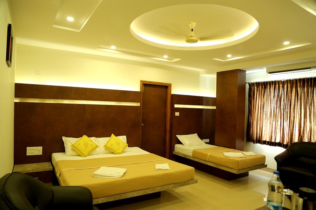 Hotel Samarth Residency à Hospet Extérieur photo