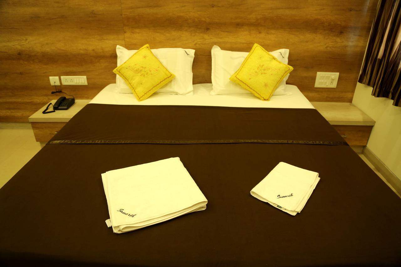 Hotel Samarth Residency à Hospet Extérieur photo